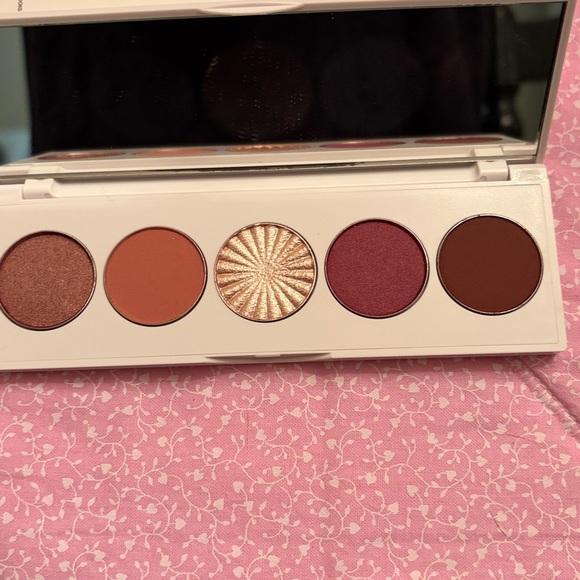 Ace Beaute Floral Vintage Palette and Ofra Symphony Pallet both BNIB - Picture 7 of 10